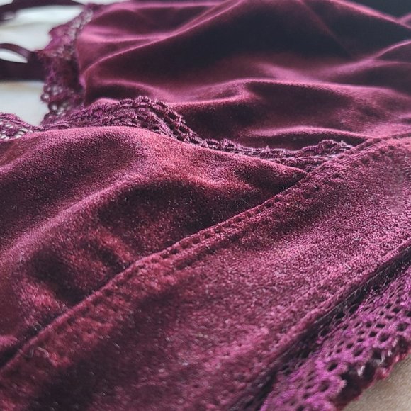 Deep Maroon Velvet/Lace Bralette w/ Criss-Cross Straps | Size L - Picture 4 of 6
